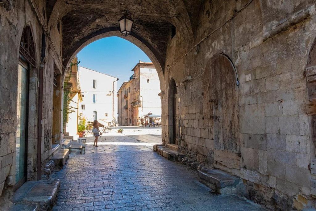 דירות טרצ'ינה Casa Vitelli - Centro Storico A Due Passi Da Tutto מראה חיצוני תמונה
